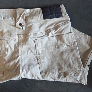 Mountain Hardwear Shorts - Men's 34"